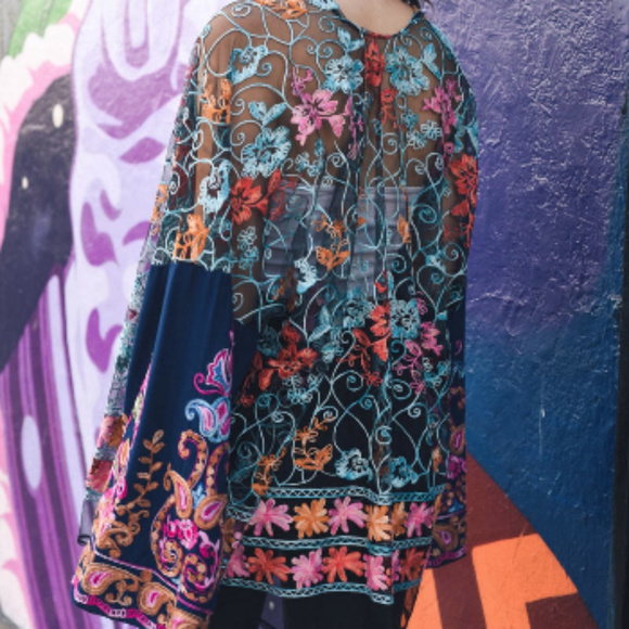 Embroidered Floral Paisley Mesh Kimono - Picture 2 of 6